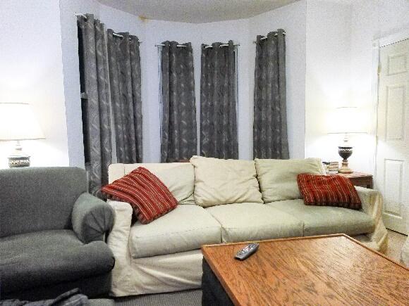 Lowell Rock st 1st fl living rm